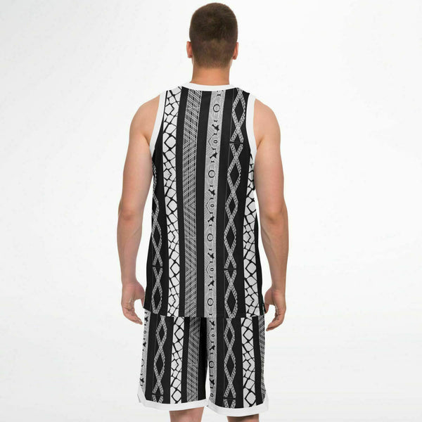 Gunditjmara Cloak Basketball Set