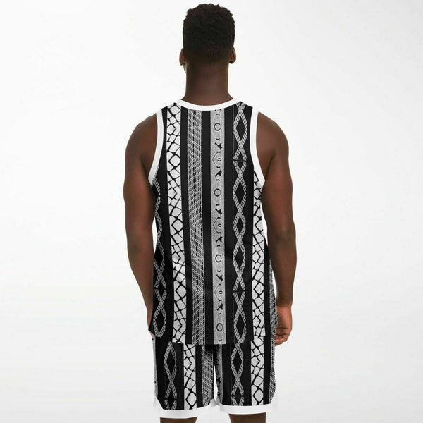 Gunditjmara Cloak Basketball Set